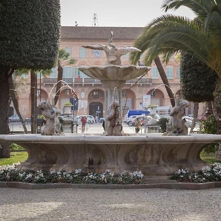 Retroscena Appartamento Mare In Centro Civitanova Marche Exterior foto