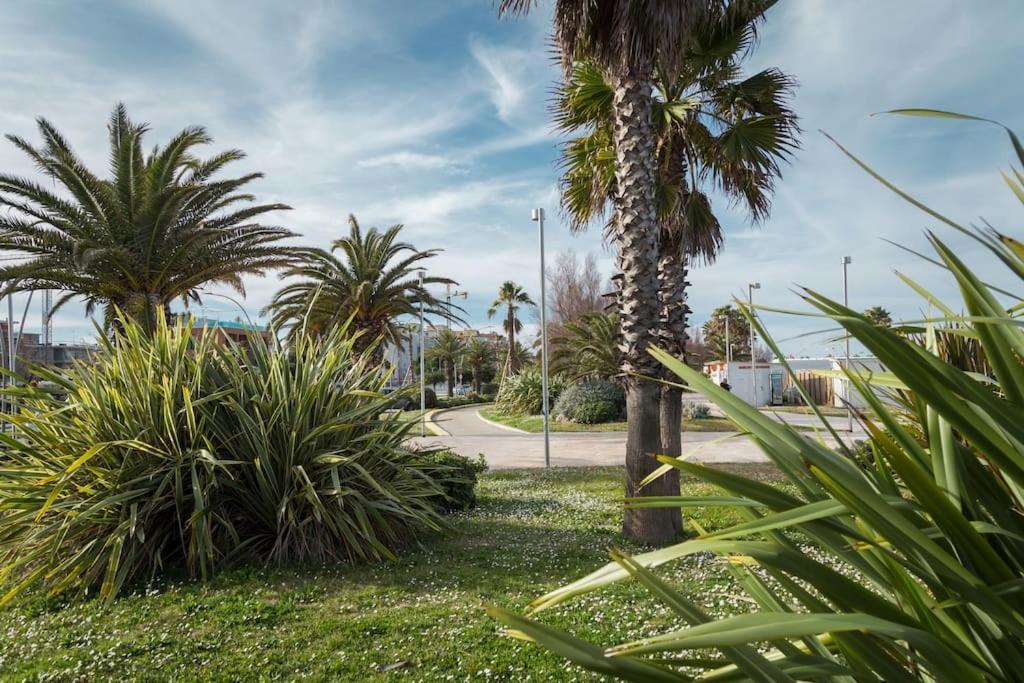 Retroscena Appartamento Mare In Centro Civitanova Marche Exterior foto